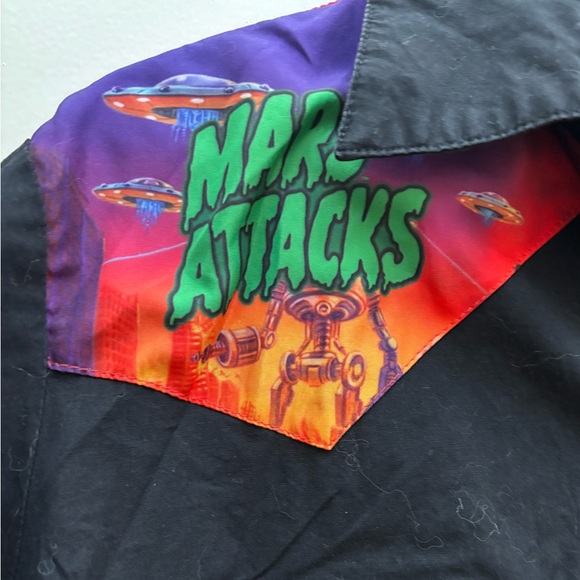 Kreepsville Mars Attack Button down Shirt - Picture 2 of 8